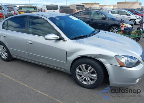 2004 Nissan Altima 2.5 S z USA, uszkodzony, nr VIN 1N4AL11D24C187979